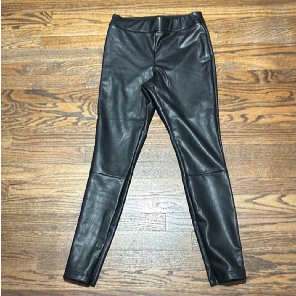 Sleek Black Leather Pants - Picture 1 of 4